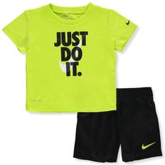 Tops Nike Boy`s Dri-Fit T-Shirt & Shorts Piece Set (Black(86F026-KY2)/Cyber, 5)