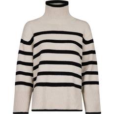 Neo Noir Fanning Stripe Knit Blouse - Sand