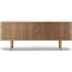 Carl Hansen & Søn Cabinets Carl Hansen & Søn CH825 Sideboard, Oiled Oak Skænk