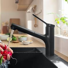 Køkkenarmaturer med udtræk sort Hansgrohe Køkkenarmatur Zesis M33 150 L-tud med Sort SBox Udtræk