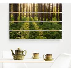Flooring Holzbild Plankenoptik Sonnenstrahlen in grünem Wald
