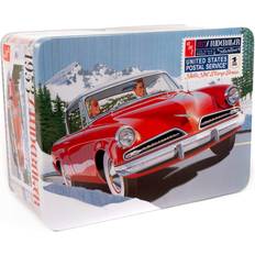 Amt Skill 2 Model Kit 1953 Studebaker Starliner with "USPS" (United States Postal Service) Themed Collectible Tin Box 3-In-1 Kit 1/25 Scale Model