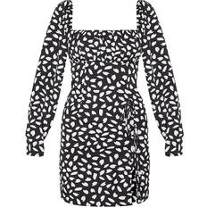 PrettyLittleThing Dalmatian Print Bow Detail Side Split Bodycon Dress - Black