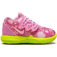 Rosa Zapatillas de deporte de interior Nike Kyrie 5 Spongebob Patrick TD