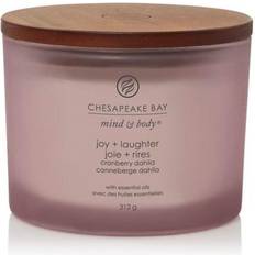 Chesapeake Bay Candle Scented with wooden lid Cranberry Dahlia Doftljus 104g