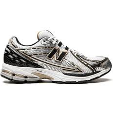 New Balance Laced Sneakers New Balance 1906R - Metallic Silver/Metallic Gold