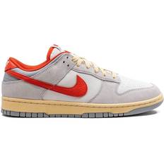 Schuhe Nike Dunk Low M - Sail/Photon Dust/Light Smoke Grey/Picante Red