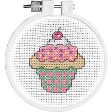 Michel Design Works Mini Counted Cross Stitch Kit 3 in Round-Cupcake 11 Count 21-1752