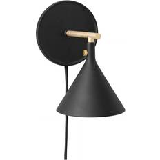 Menu Cast Sconce Vegglampe