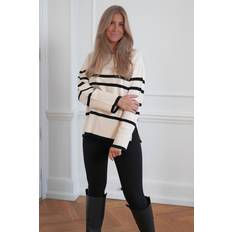 Vero Moda Striped Crew Neck Jumper in Fine Knit