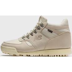 New Balance Unisex RAINIER GTX in Beige/Yellow Leather