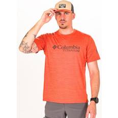 Columbia T-Shirts Columbia Titan Pass T-shirt - Red