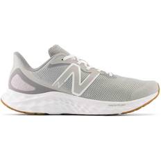 New Balance 49 ⅓ Zapatillas deportivas New Balance Fresh Foam Arishi V4 M - Grey/Gum