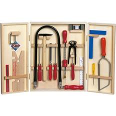 Laubsägeset im Holzschrank mit Holzbrettchen und Stahlwerkzeugen