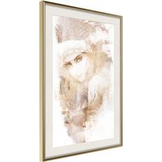 Artgeist Inramad Tavla Mysterious Look Beige Guldram Poster