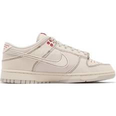 Nike dunk low red NIKE Dunk Low SE M - Light Orewood Brown/University Red/Pale Ivory