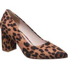 Shoes Halston Women's Kinshasa Pump in Leopard Size M