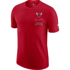 Supporterprodukter Nike Men's Red Chicago Bulls 2022/23 City Edition Courtside Max90 Vintage Wash T-Shirt