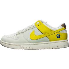 Nike Dunk Low LX "Banana"