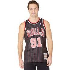 Sports Fan Apparel Mitchell & Ness Bulls Swingman Jersey Black/Red