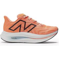 New balance fuelcell supercomp trainer v2 New Balance Women's FuelCell SuperComp Trainer v2 Orange/Black Size 10.5