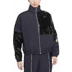 Nike sportswear synthetic fill jakke Nike Sportswear Synthetic-Fill Icon Clash bomberjakke Damer Tøj Sort