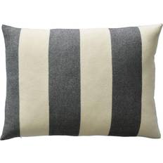 Silke Pyntepuder Silkeborg Uldspinderi The Sweater Cushion 50x70cm Komplet pyntepude Sort