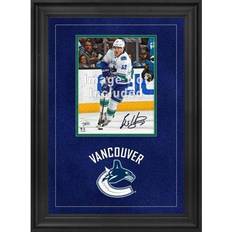 Vancouver Canucks Deluxe x Vertical Photograph Frame with Team Logo