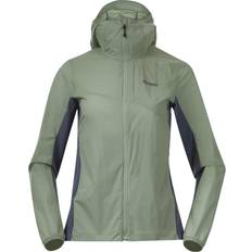 Bergans Ropa de abrigo Bergans Rabot Lt Windbreaker Women Jade Green/Orion Blue