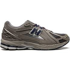 New Balance M1906RERDWHITESILVERBLACK 関税送料込 セール】M1906RER SILVER/BLACK（スニーカー）｜New Balance