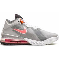 51 ½ Basketballschuhe Nike LeBron 18 Low - Light Smoke Grey/Black/White/Sunset Pulse