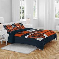 Pegasus Block Logo Bedspread Orange, Blue (218.4x218.4cm)