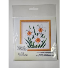 Cross Stitch Kits Needlework Kits Orchidea Orchidea Stamped Cross Stitch Kit Narcissus
