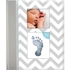 Grey Photo Albums Pearhead Fotoalbum CHEVRON BABYBUCH mit Stempelkissen in grau