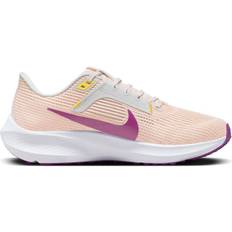 Nike Pegasus 40 W - Guava Ice/Amber Brown/Photon Dust/Vivid Purple