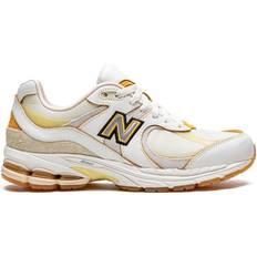 New balance 2002r hvid New Balance 2002R Joe Freshgoods Conversations Amongst