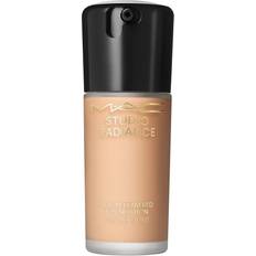 MAC Studio Radiance Serum Powered Foundation NW18