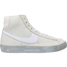 Nike Men's Basketball Shoe, Summit White/White-Phantom