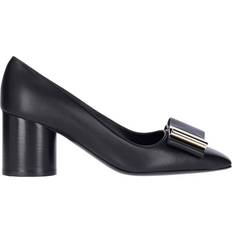 41 ½ Tacones y Zapatos de Tacón Ferragamo Doppio Fiocco Pumps - Women's