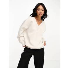 Nike – Ljusbrun, v-ringad sweatshirt fleece och oversize med liten Swoosh-logga-Brown