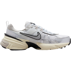 40 - Damen Schuhe Nike V2K Run W - Summit White/Pure Platinum/Light Iron Ore/Metallic Silver