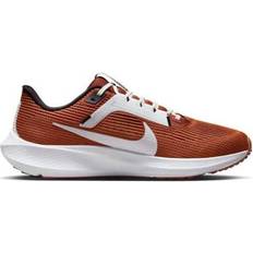 Nike Pegasus 40 Texas M - White/Desert Orange/Anthracite