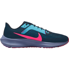 Chaussures Nike Air Zoom Pegasus 40 SE M - Sort/Green Abyss/Baltic Blue/Hyper Pink