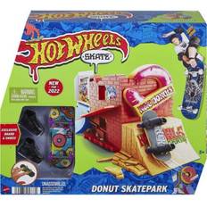 Hot Wheels Legetøjsbil Hot Wheels Skate Donut Skatepark With Tony Hawk Fingerboard & Pair Of Skate Bestillingsvare, 6-7 dages levering