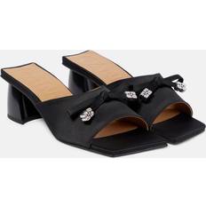 Ganni Sandaletten Ganni Bow-embellished satin mules black