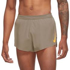 Braun - Laufen Shorts Nike Aeroswift Herren vêtement running homme