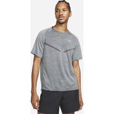 Nike Running Techknit Ultra t-shirt in grey-Black2XL