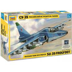 Zvezda Russian Tank Destroyer SU-39 Frogfoot 1:72