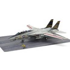 Tamiya Gruman F-14A Tomcat with Carrier Launch Model Kit