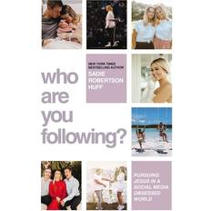 Livres Who Are You Following by Sadie Robertson Huff